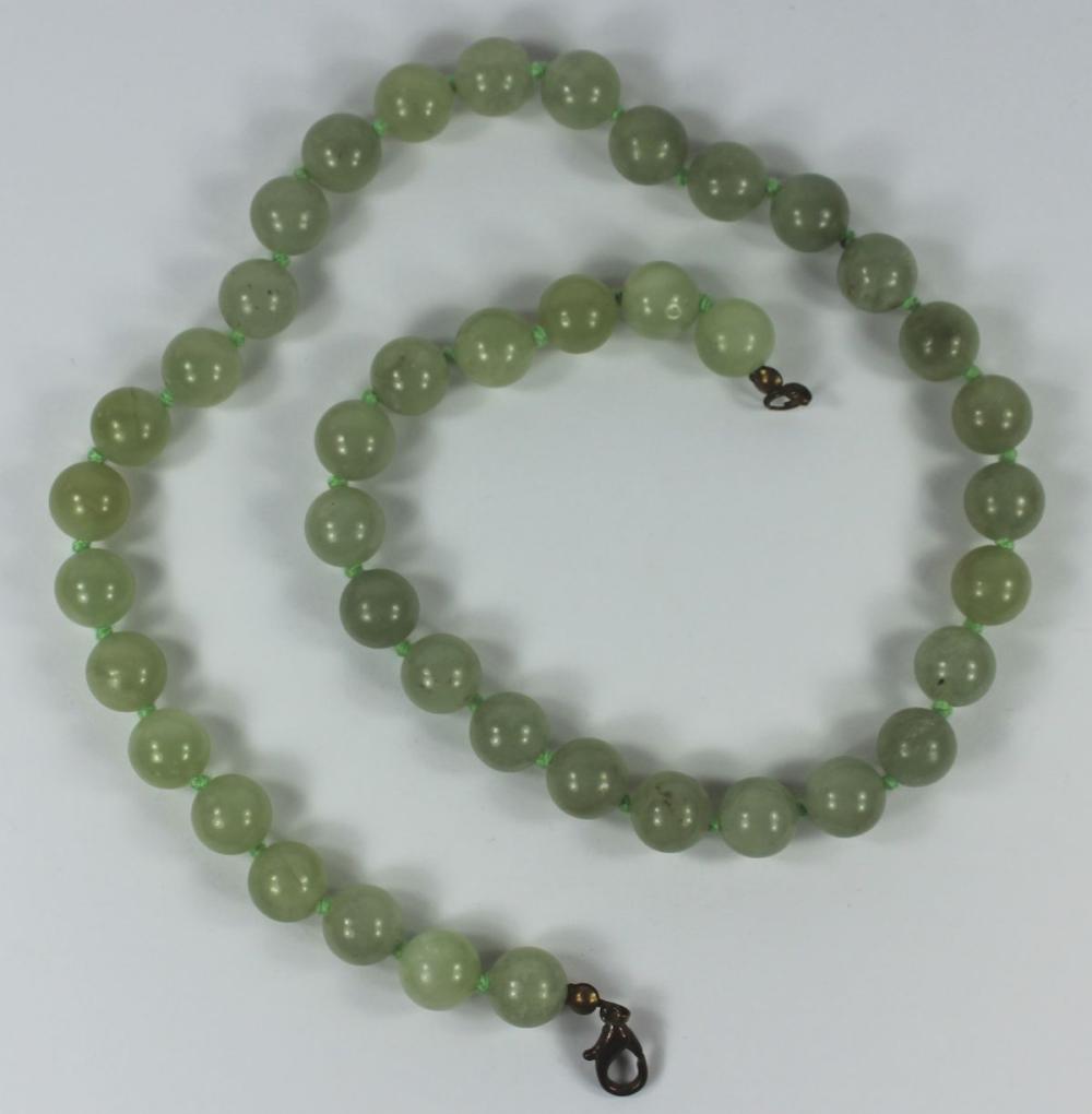 Nephrite Jade Bead Necklace image