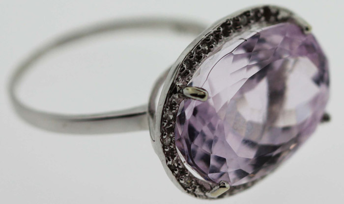 Large Kunzite Ring in 10ct ... image