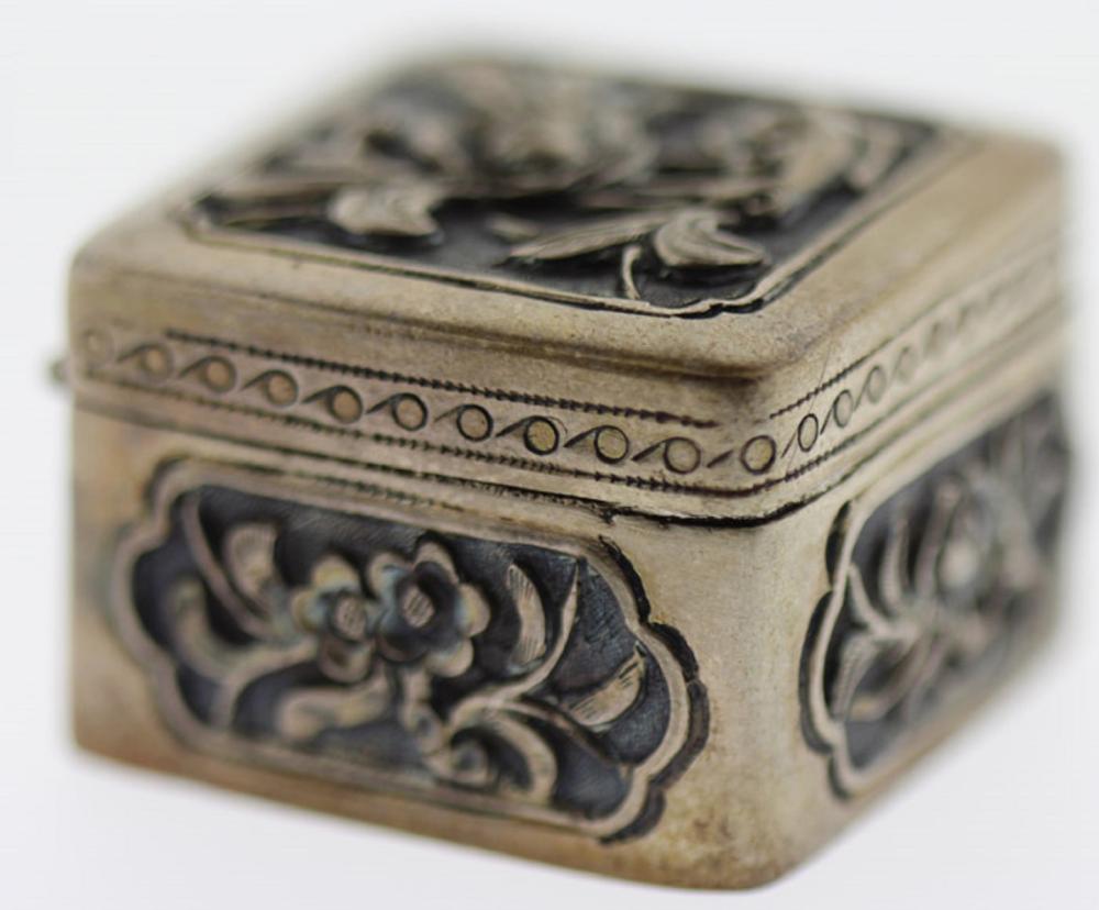 Chinese Silver Pill Box wit... image